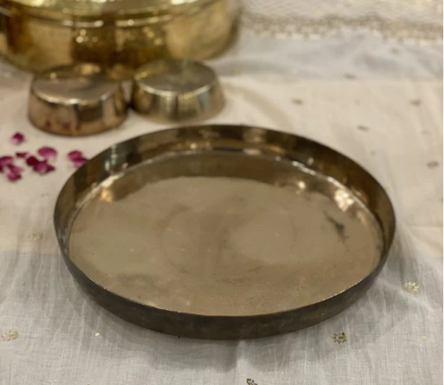 Kansa Dinner Thaali Set (11 Thaali) - 5 pieces (1 Thaali, 2 Bowls, 1 –  P-TAL