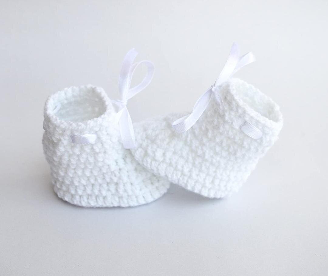 neutral baby shoes